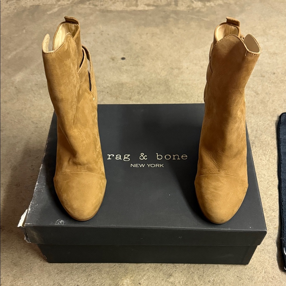 Brand new Rag & Bone Camel Suede Ankle Boots